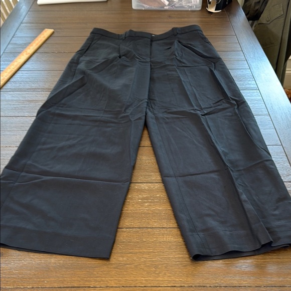 J. Crew Petite lower-rise Essential wide-leg pant in city twill Size 12 Petite - Picture 4 of 13